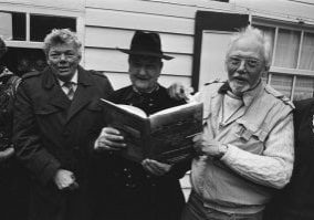 Overhandiging_van_het_boek_Zuiderzee_dood_water,_nieuw_leven
